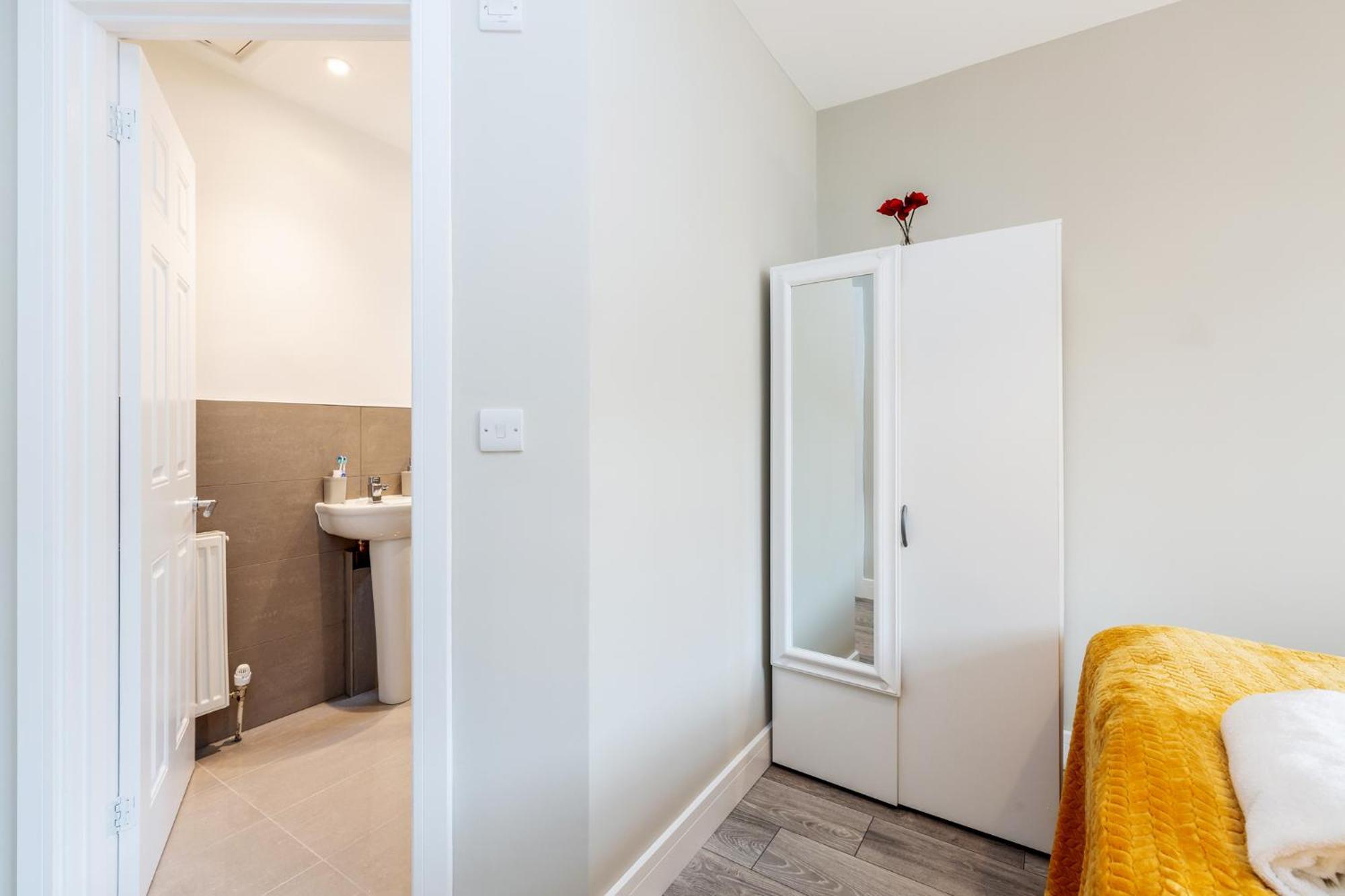 Dartford, Kent - Modern 2Bd 2Bath En-Suite Bungalow M25 Bluewater Exteriör bild
