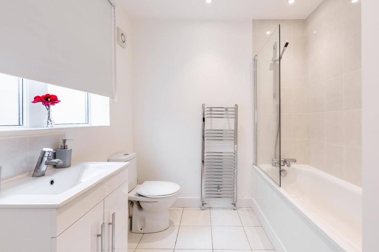 Dartford, Kent - Modern 2Bd 2Bath En-Suite Bungalow M25 Bluewater Exteriör bild